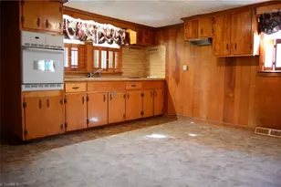 183 E Aiken Rd, Eden, NC 27288 - Photo 24
