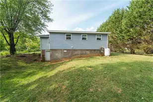 402 Williams St, Boonville, NC 27011 - Photo 26
