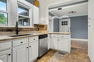 2442 Hoskins Rd, Burlington, NC 27215 - Photo 12