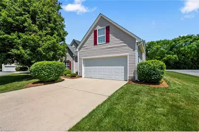 130 Salem Ridge Court, Clemmons, NC 27012 - Photo 2