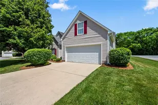 130 Salem Ridge Ct, Clemmons, NC 27012 - Photo 2