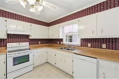 423 Wildwood Lane, Graham, NC 27253 - Photo 6