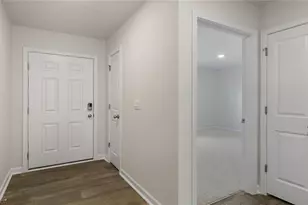 118 Sugar Pine St, Thomasville, NC 27360 - Photo 2