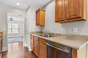 7507 Inglewood Rd, Burlington, NC 27215 - Photo 14
