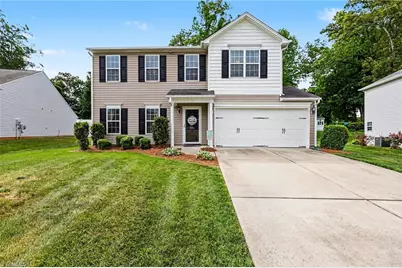 830 Leach Avenue, Thomasville, NC 27360 - Photo 2