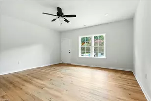 458 Sanford Ave, Mocksville, NC 27028 - Photo 4