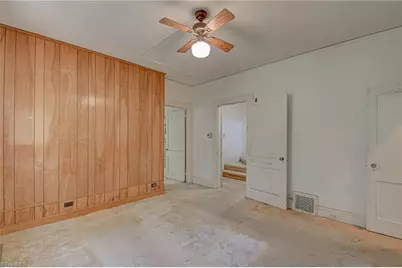 1518 Cloverdale Avenue, Winston-Salem, NC 27104 - Photo 10