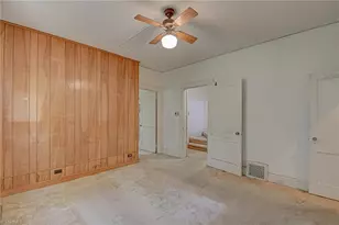 1518 Cloverdale Ave, Winston-Salem, NC 27104 - Photo 10