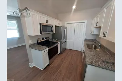 540 Wallburg High Point Road #B, Winston-Salem, NC 27265 - Photo 2