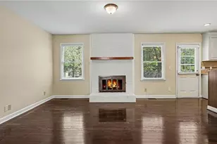 4526 Fence Dr, Greensboro, NC 27409 - Photo 4