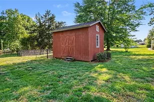 4526 Fence Dr, Greensboro, NC 27409 - Photo 26
