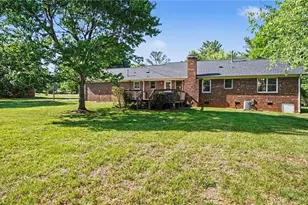 4526 Fence Dr, Greensboro, NC 27409 - Photo 28