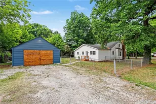 2201 Edgewood Dr, High Point, NC 27262 - Photo 18