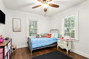 2201 Edgewood Dr, High Point, NC 27262 - Photo 22