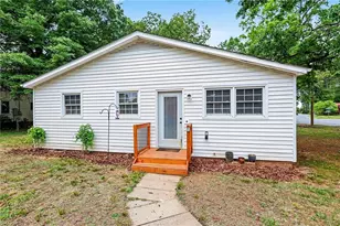 2201 Edgewood Dr, High Point, NC 27262 - Photo 20