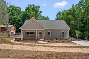 5575 Marty Ln, Clemmons, NC 27012 - Photo 2