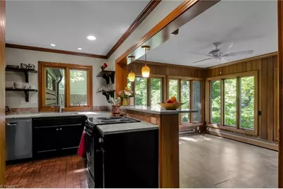 1715 Buena Vista Road, Winston-Salem, NC 27104 - Photo 18