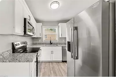2316 Larkspur Drive, Greensboro, NC 27405 - Photo 10