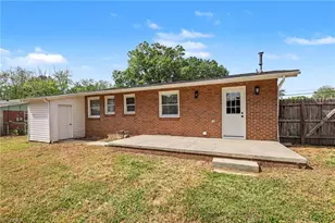 2316 Larkspur Dr, Greensboro, NC 27405 - Photo 22