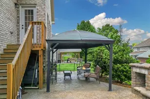 37 Wexford Cir, Thomasville, NC 27360 - Photo 2