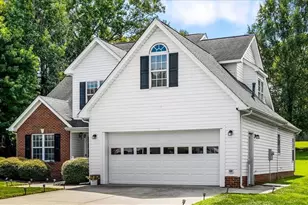 4012 Berkshire Ct, High Point, NC 27265 - Photo 2