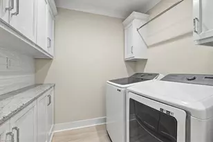 2406 Dellwood Dr, Greensboro, NC 27408 - Photo 36