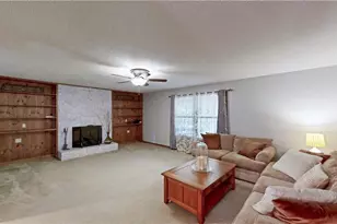 859 Lakeview Dr, Thomasville, NC 27360 - Photo 10