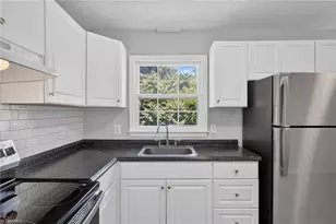 713 Cameron St, Burlington, NC 27215 - Photo 8
