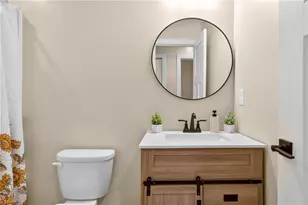 859 W Lee Ave, Yadkinville, NC 27055 - Photo 24
