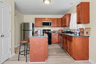 4293 Youngstown Dr, Greensboro, NC 27405 - Photo 6
