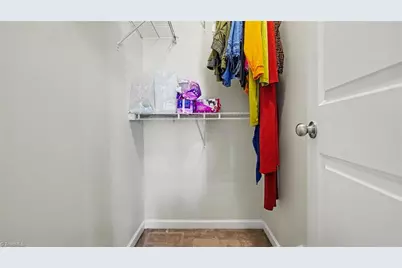 4293 Youngstown Drive, Greensboro, NC 27405 - Photo 10