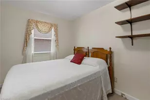 2506 Aster Dr, Greensboro, NC 27401 - Photo 14