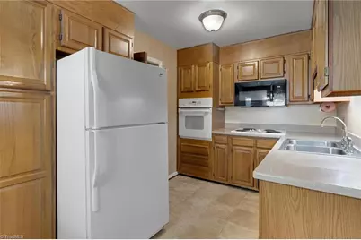 2506 Aster Drive, Greensboro, NC 27401 - Photo 22