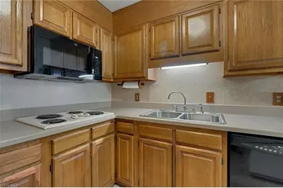 2506 Aster Drive, Greensboro, NC 27401 - Photo 20