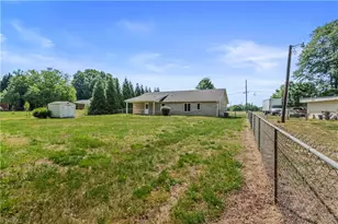 807 Silver Dapple Ln, Kernersville, NC 27284 - Photo 18