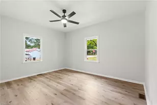 2106 Joseph St, Burlington, NC 27215 - Photo 14