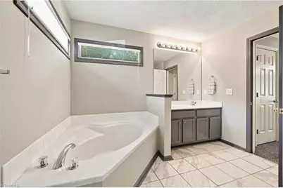 601 Ridgehaven Drive, Winston-Salem, NC 27104 - Photo 8