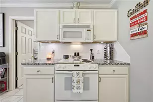 601 Ridgehaven Dr, Winston-Salem, NC 27104 - Photo 8