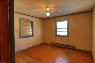 834 Mary James Ave, Thomasville, NC 27360 - Photo 8