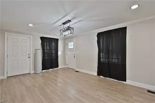 1511 Davis Ave, High Point, NC 27260 - Photo 4