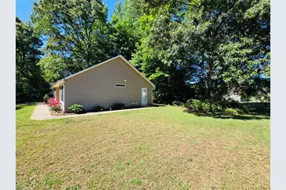 246 Eaglewood Lane, Winston-Salem, NC 27127 - Photo 4