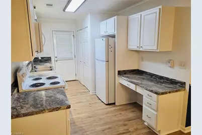 246 Eaglewood Lane, Winston-Salem, NC 27127 - Photo 10