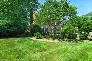 2713 St Andrews Ct, Jamestown, NC 27282 - Photo 6