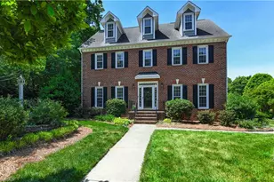 2713 St Andrews Ct, Jamestown, NC 27282 - Photo 2