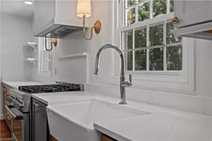 118 E Keeling Rd, Greensboro, NC 27410 - Photo 12