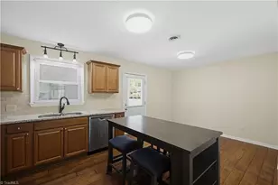 8933 Ambridge Dr, Kernersville, NC 27284 - Photo 12