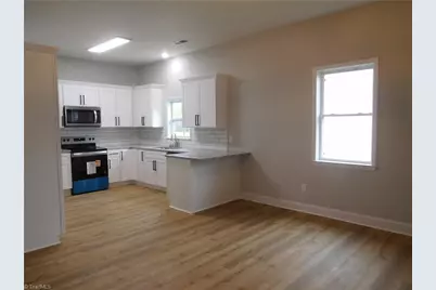 213 E Monmouth Street, Winston-Salem, NC 27127 - Photo 6