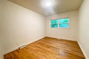 405 Richardson Ave, High Point, NC 27260 - Photo 8