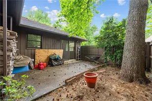 2513 Cottage Pl, Greensboro, NC 27455 - Photo 28