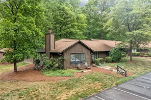 2513 Cottage Pl, Greensboro, NC 27455 - Photo 2